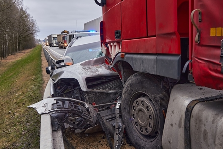 truck collision on the road